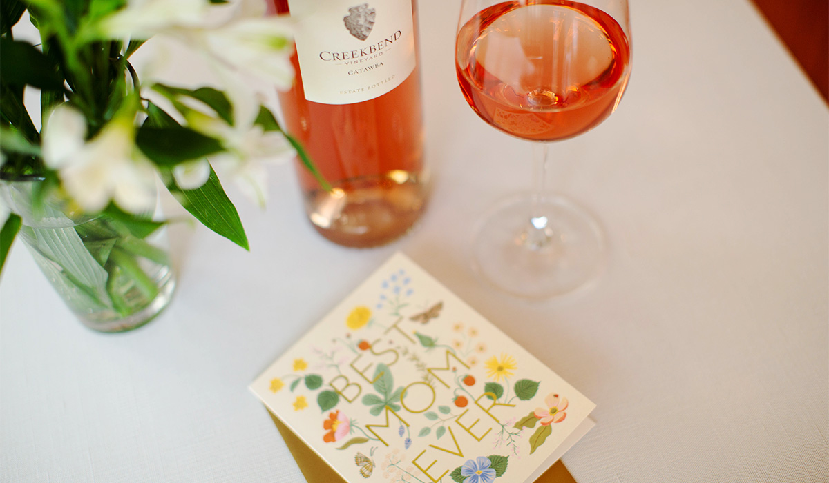 Oliver Winery | Inspiration & Pairings | Treat Mom to a Sip of Oliver