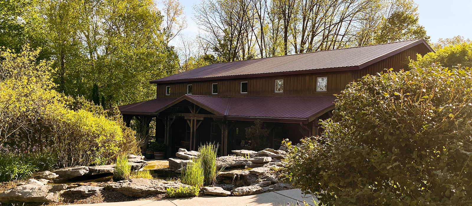 April Spring blooms at Oliver Winery